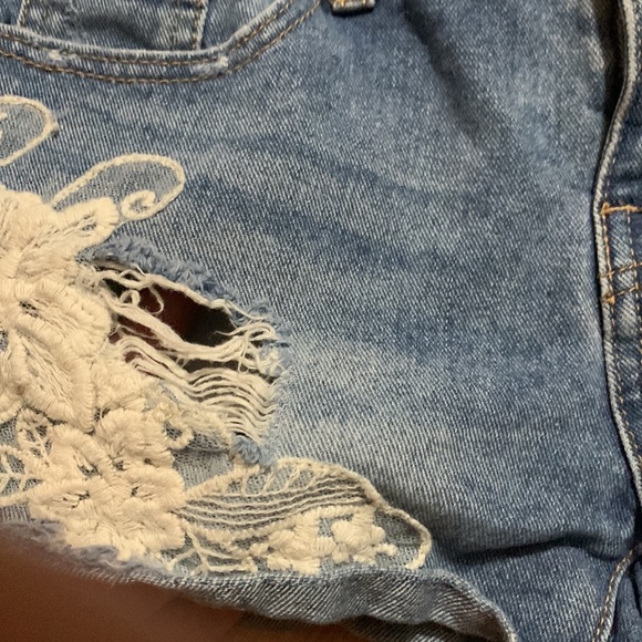 Dex shorts distressed denim embroidered flowers size 25 - Picture 6 of 13